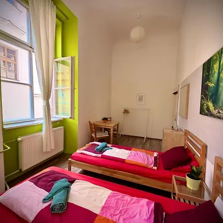 Charles Bridge, Old Town3 Min Walk Private E Homestay *
